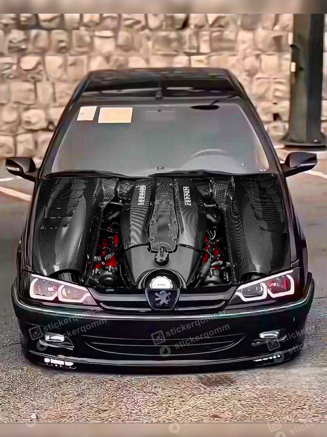 استیکرماشین  طرح کاپوت موتور فراری