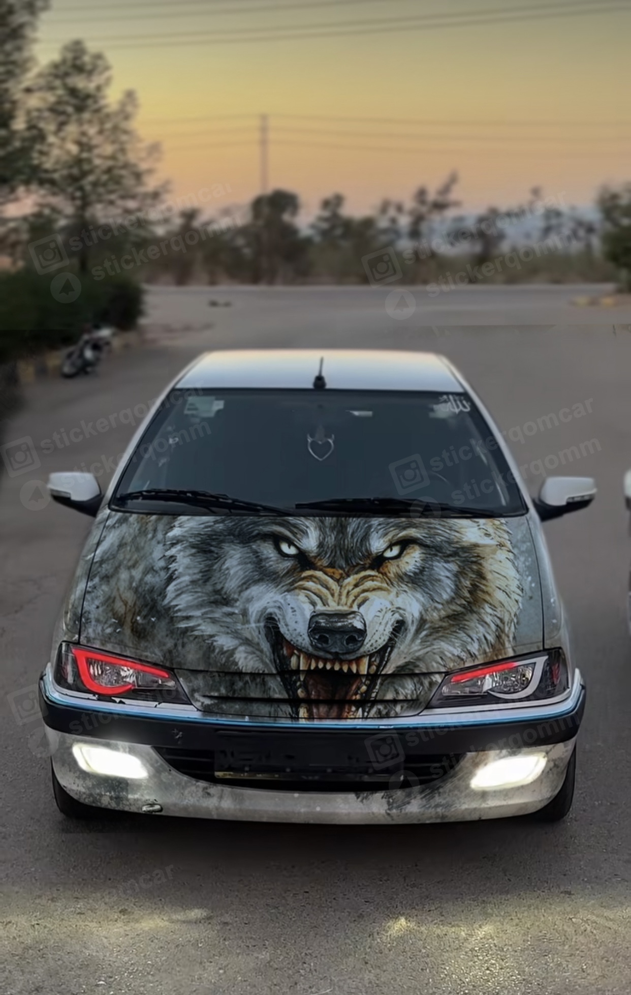 استیکر ماشین  طرح دار کاپوت خودرو