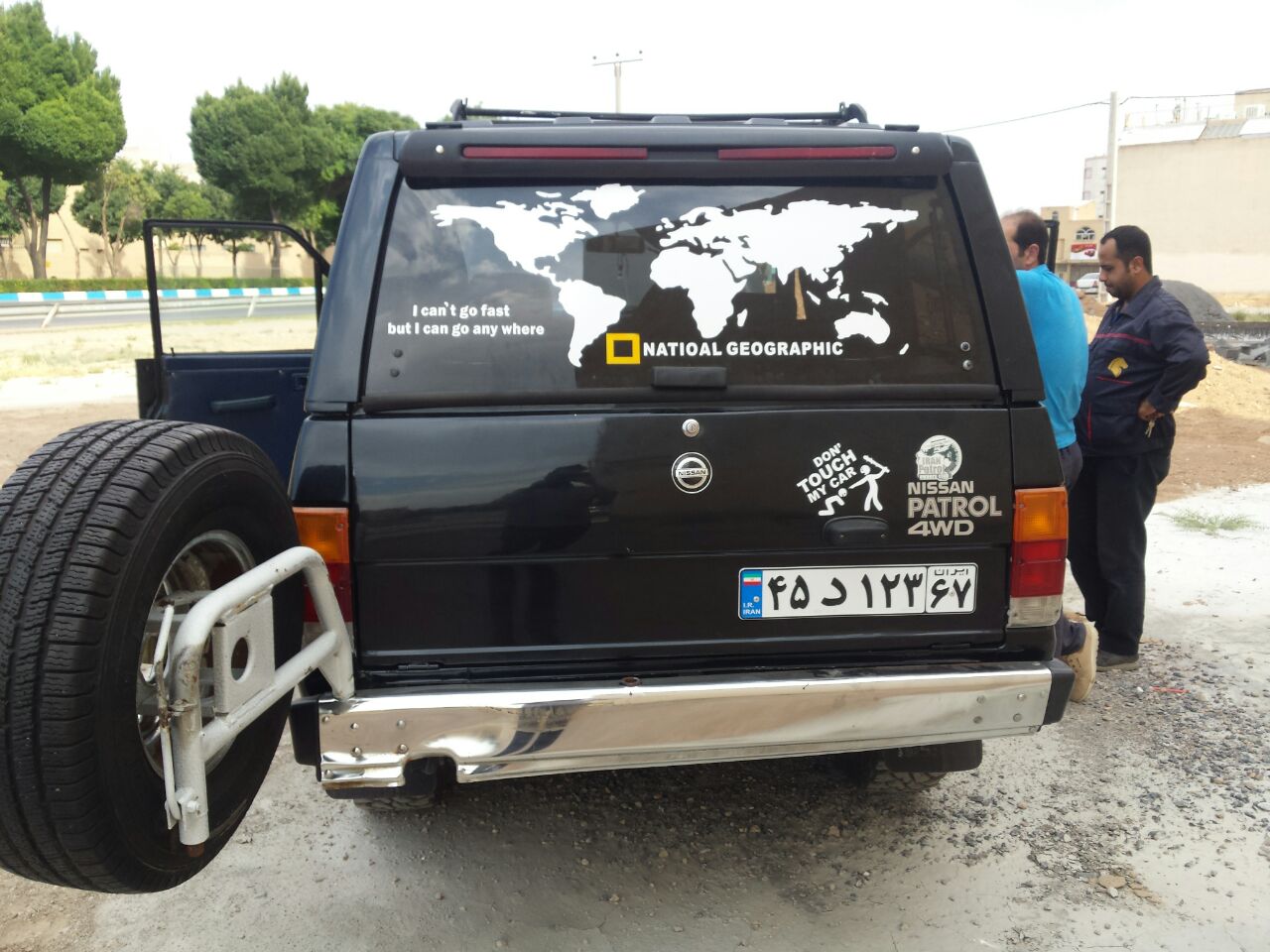 استیکر برچسب ماشین نشنال جیوگرافی شیشه عقب